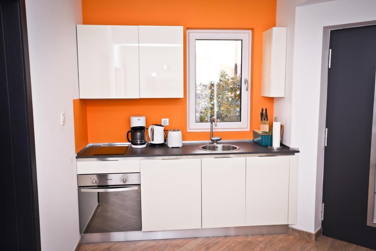 Apartment I&i *